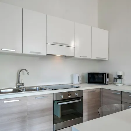 Casa Lugana 15 - Monolocale Con Piscina Fronte Sirmione